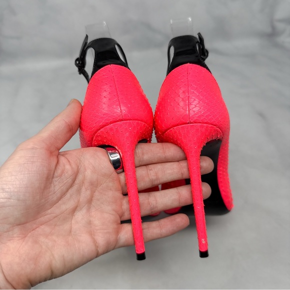 Saint Laurent Zoe 105 Ankle Strap Leather Snakeskin Pointed Toe Pump Heels Neon - Picture 8 of 16
